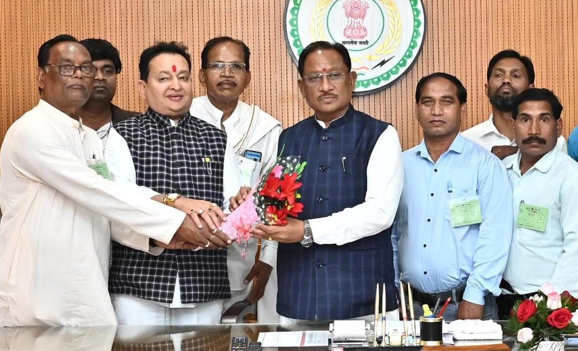 बसना में फुले-नकुल-अंबेडकर जयंती मेला 14 अप्रैल को: समाज के प्रतिनिधिमंडल ने सीएम विष्णु देव साय को किया आमंत्रित, कार्यक्रम की दी शुभकामनाएं