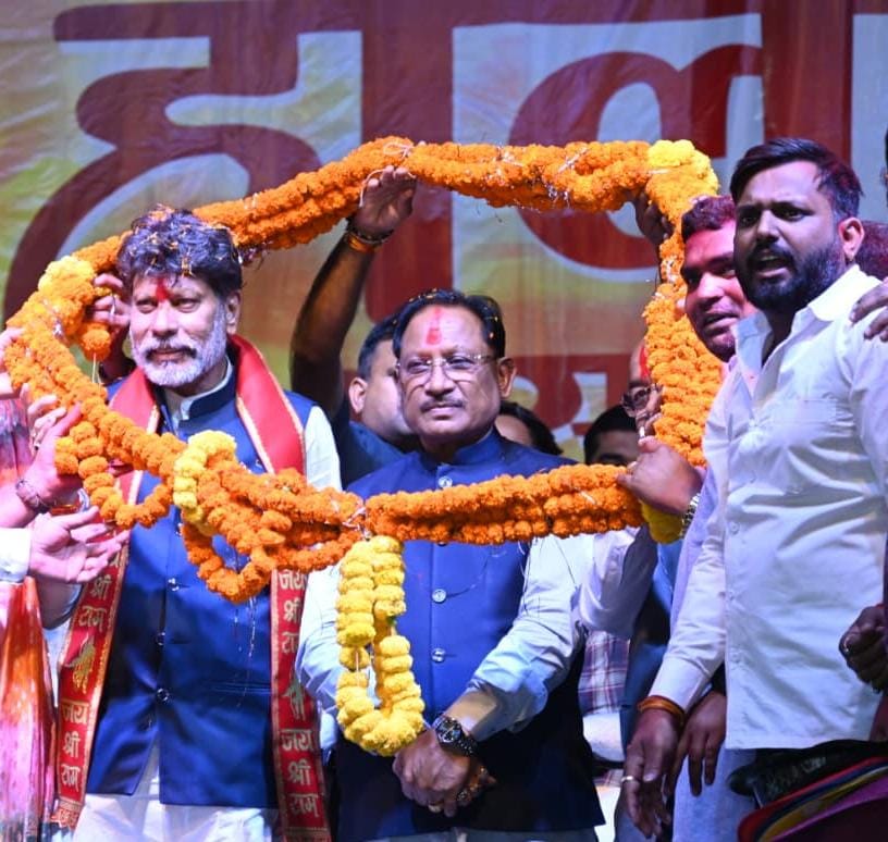 होली मिलन समारोह में शामिल हुए विष्णु देव साय: कहा– रंगों का पर्व देता है प्रेम, भाईचारे और समरसता का संदेश