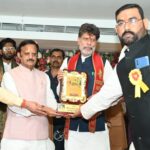 रायपुर पहुंचे MP के डिप्टी CM राजेन्द्र शुक्ल, बोले—रीवा-रायपुर हवाई सेवा से क्षेत्र को मिलेगा बड़ा फायदा