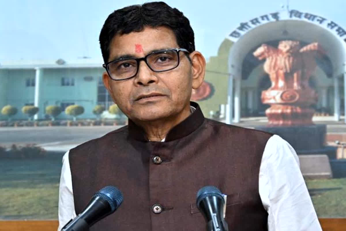 छत्तीसगढ़ में उच्च शिक्षा का बड़ा बदलाव: विधानसभा में 1306 करोड़ की अनुदान मंजूरी, 25 नए कॉलेज भवन और 36 कॉलेज होंगे उत्कृष्टता केंद्र