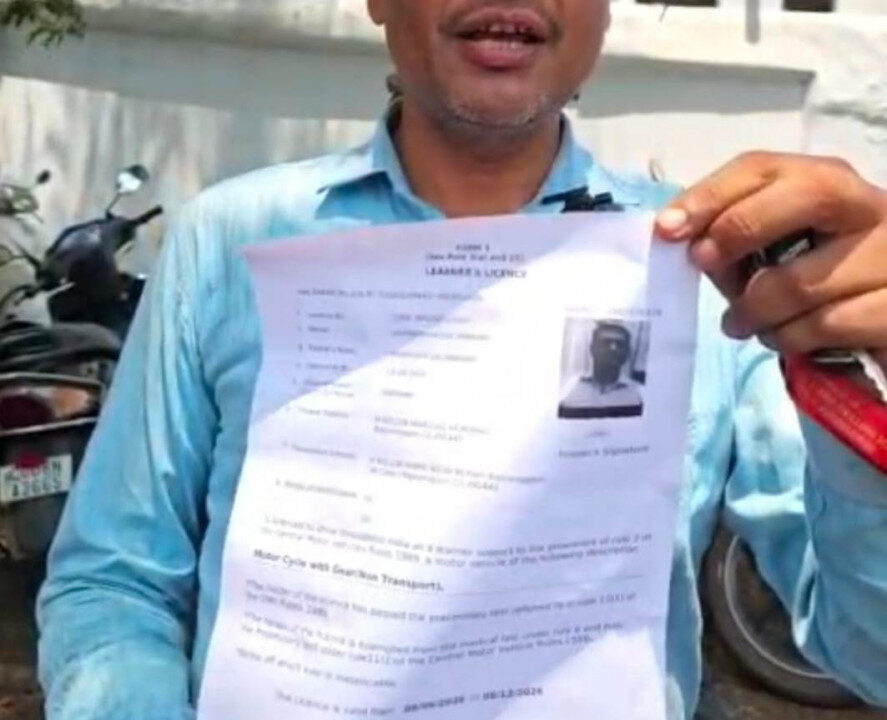 न लाइन, न चक्कर, न खर्च: जनसमस्या निवारण शिविर में मिला ड्राइविंग लाइसेंस, घनश्याम दास साहू ने जताया आभार