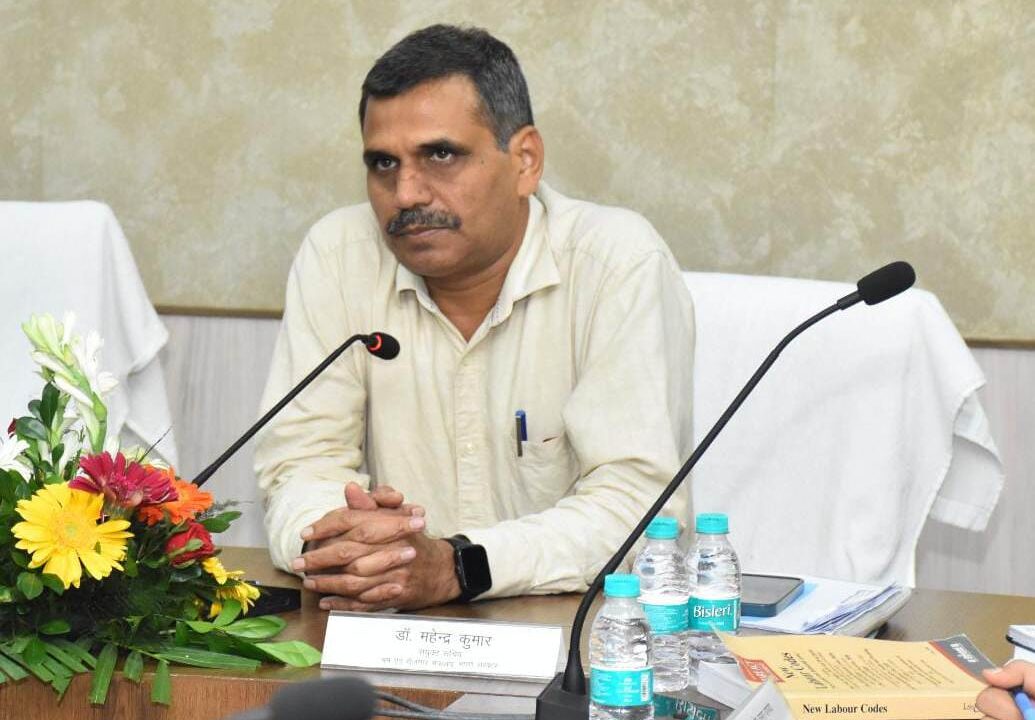 छत्तीसगढ़ में Labour Codes लागू करने की तैयारी तेज: केंद्र की हाई लेवल समीक्षा, श्रमिकों को मिलेगा बड़ा फायदा