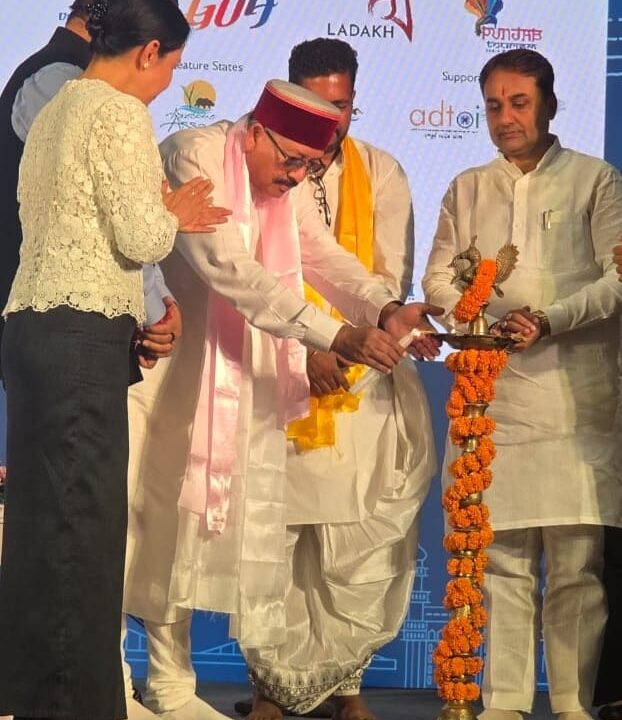 TTF-2026 में छत्तीसगढ़ पर्यटन का जलवा: कोलकाता में छाया राज्य का पवेलियन, देश-दुनिया के टूर ऑपरेटर्स हुए प्रभावित