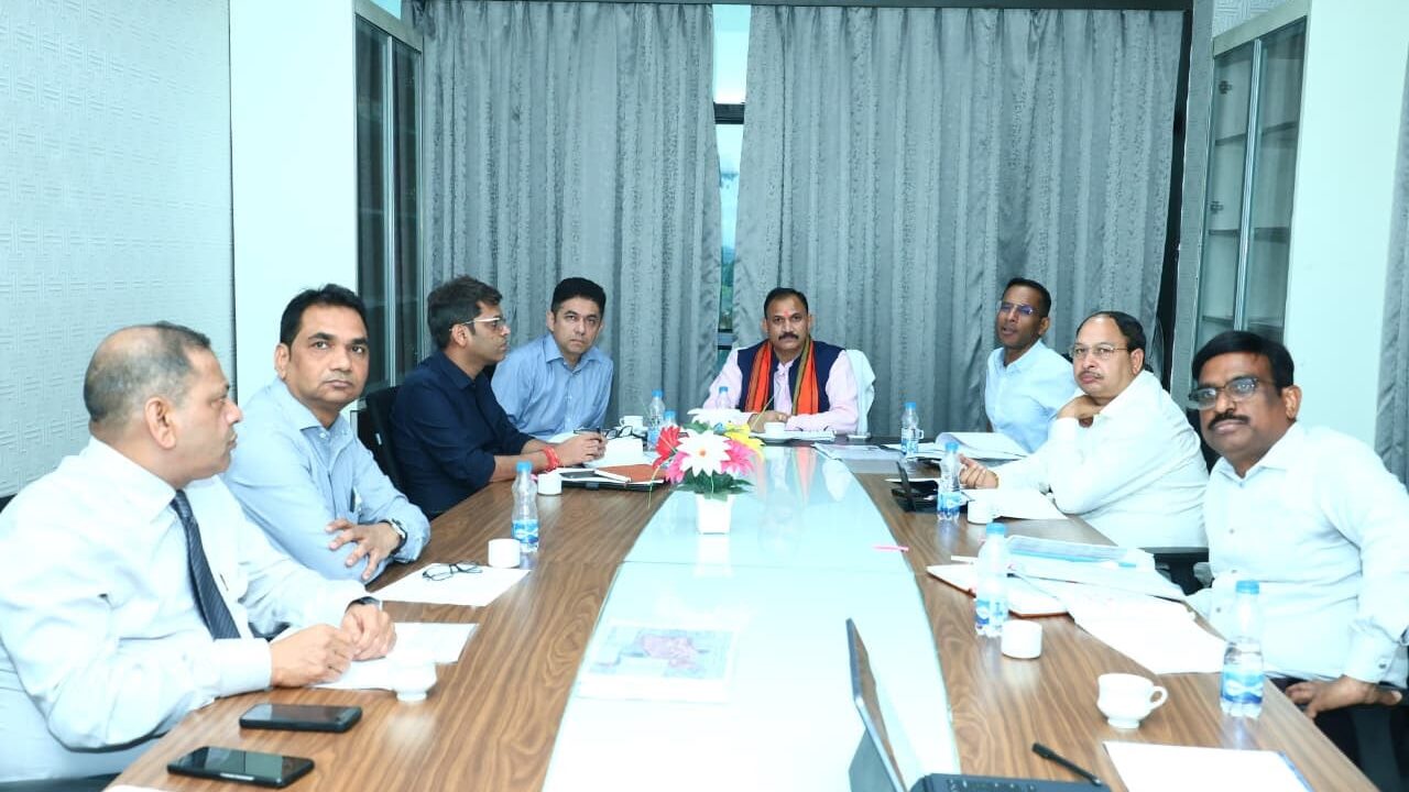 स्वास्थ्य सुविधाओं पर फोकस: जायसवाल ने निर्माण कार्यों की समीक्षा की, बोले—गुणवत्ता से समझौता नहीं, समय पर पूरा करें प्रोजेक्ट
