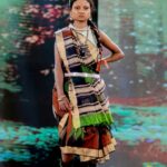 सुकमा की पुनर्वासित बेटियों ने रायपुर में दिखाया हुनर: हथकरघा परिधानों में किया रैंप वॉक, CM साय और डॉ. रमन सिंह ने बढ़ाया हौसला