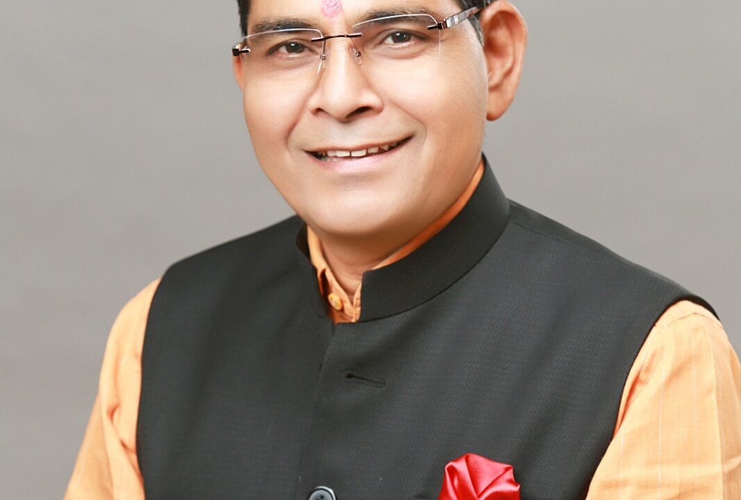 मंत्री टंक राम वर्मा की पहल रंग लाई : बलौदाबाजार में 200 बेड का ईएसआईसी अस्पताल बनाने पर केंद्र ने दिया आश्वासन