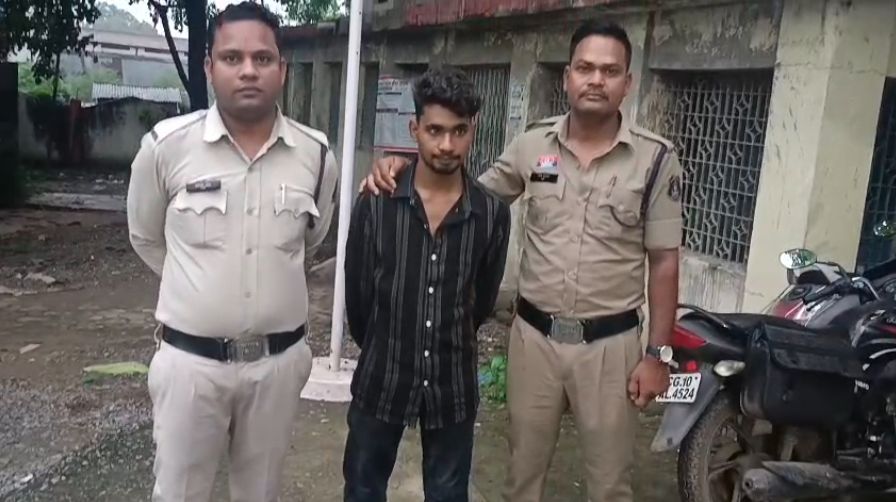शादी से इनकार पर प्रेमी ने पार की हद: प्रेमिका के आपत्तिजनक फोटो-वीडियो इंस्टाग्राम पर किए वायरल, बेंगलुरु से गिरफ्तार
