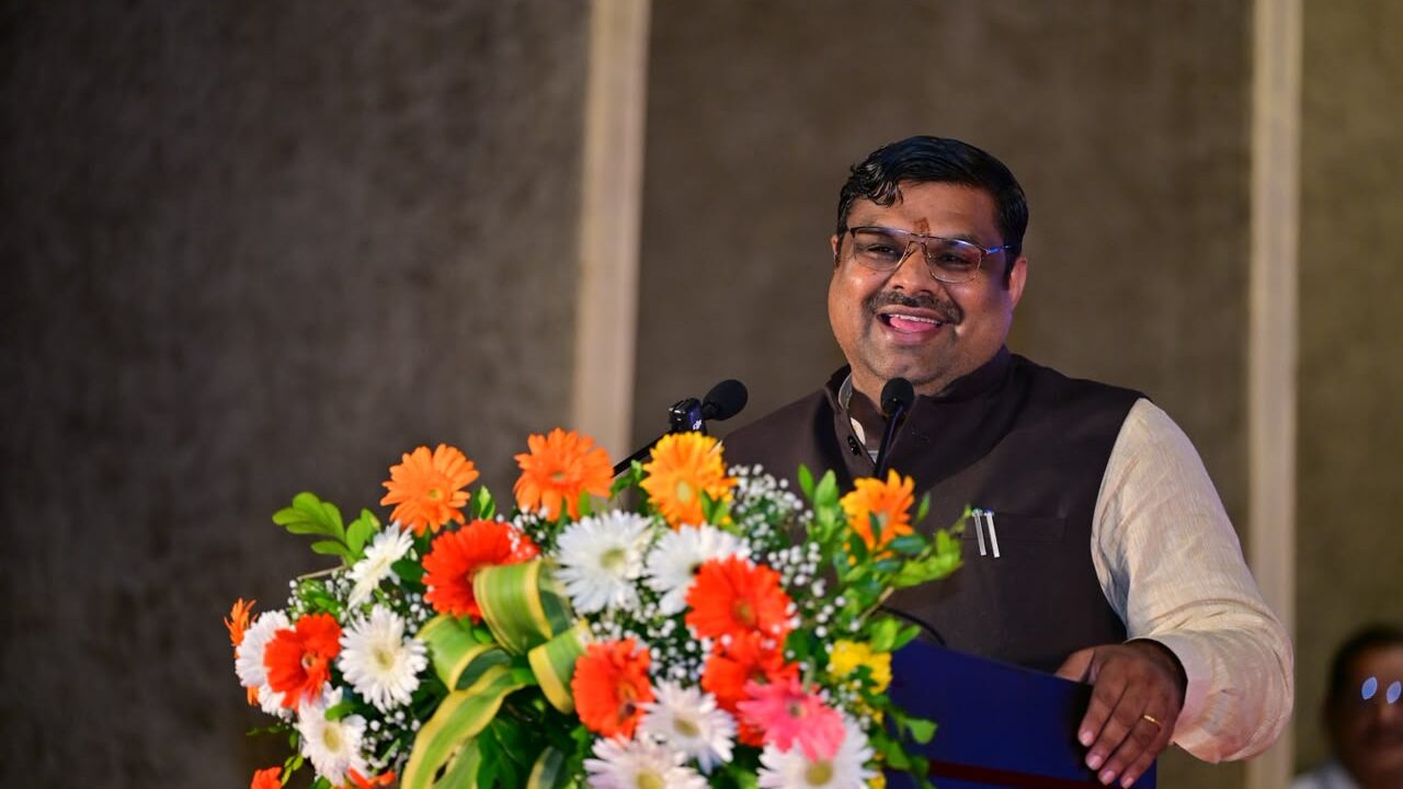 स्कूलों में AI का बढ़ेगा इस्तेमाल, छत्तीसगढ़ में पहला राज्य स्तरीय AI कॉन्क्लेव; ‘लाईका चिन्हारी’ ऐप से ड्रॉपआउट बच्चों को स्कूल से जोड़ेंगे