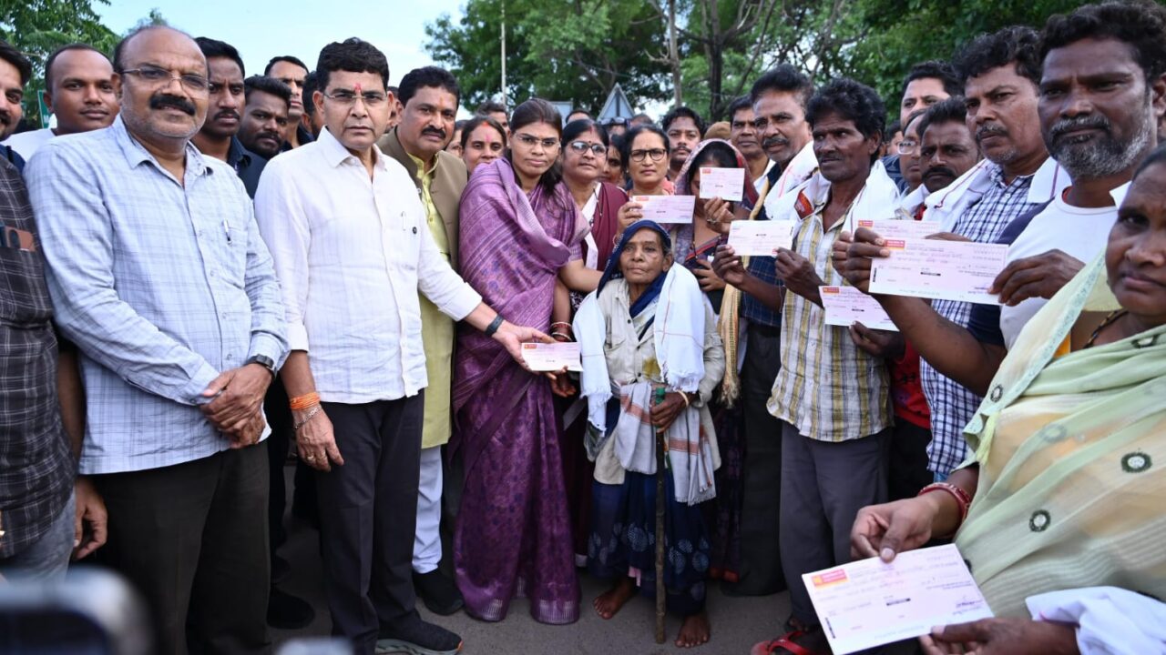 नदियां उफान पर, नवापारा में 2 हजार लोग विस्थापित; मंत्री वर्मा बोले- हर प्रभावित परिवार की सरकार करेगी हरसंभव मदद