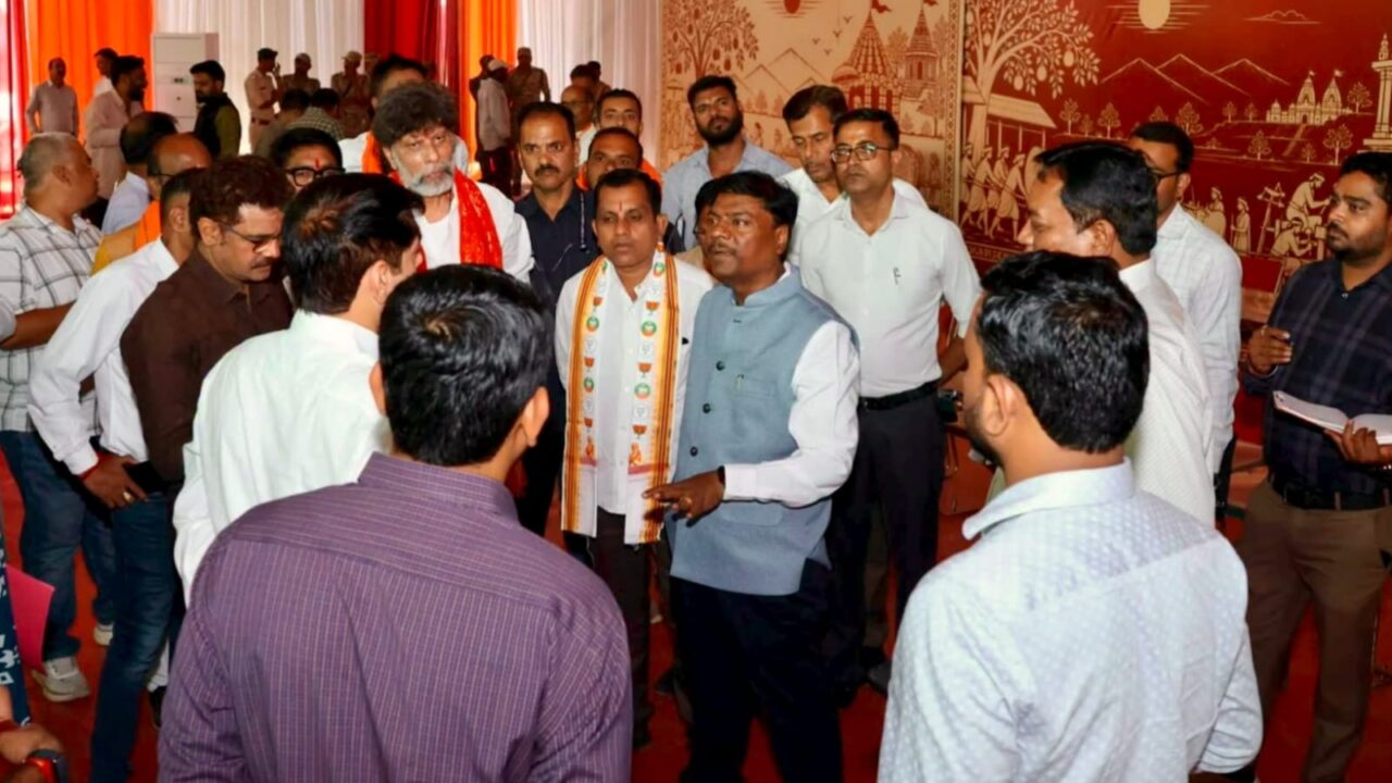राष्ट्रपति द्रौपदी मुर्मु 23 अक्टूबर को जगदलपुर आएंगी: बस्तर दशहरा के मुरिया दरबार में होंगी शामिल, लालबाग मैदान में आमसभा को करेंगी संबोधित